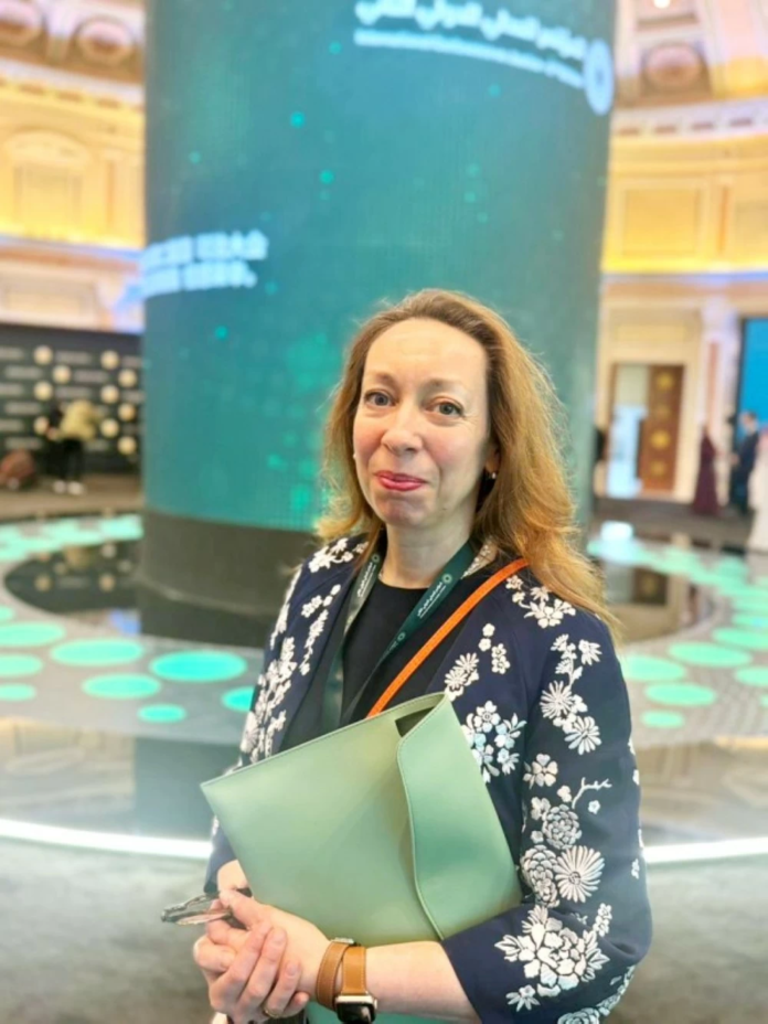 التقنية في العدالة الحديثة: رؤية محامية ملك بريطانيا