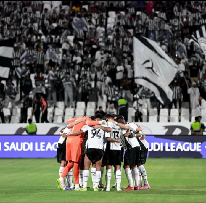 سعيد العويران يدعم الشباب أمام الاتحاد في قمة دوري روشن