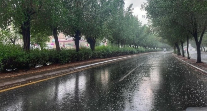 الأرصاد: أمطار متوسطة على العرضيات بمكة وتفاصيل الطقس