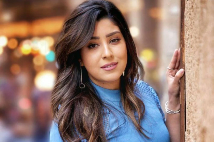 آيتن عامر تكشف كواليس قضية المليوني دولار في صاحبة السعادة