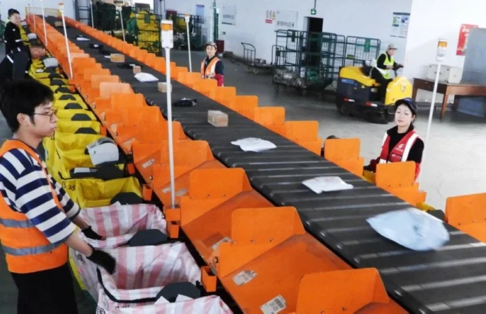 التجارة الإلكترونية: تطورها وتأثيرها على الاقتصاد العالمي