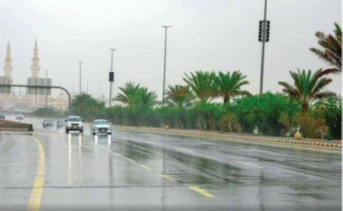 تنبيه الأرصاد: أمطار على تبوك حتى المساء وتحذيرات هامة