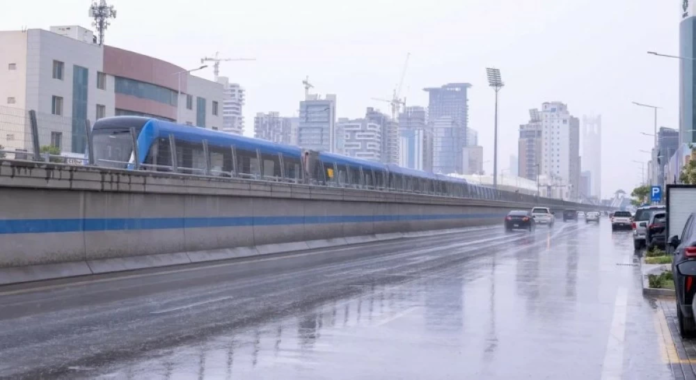 أمطار الرياض والدرعية: الإنذار المبكر يحذر من طقس الغد