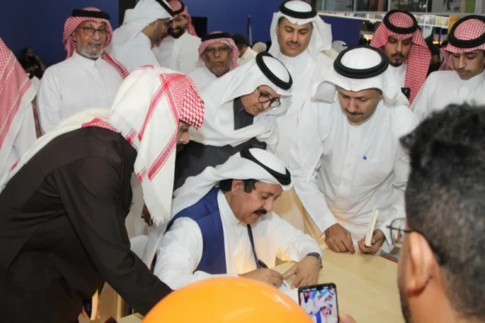 توقيع كتاب حامد الغامدي «الراعي والشاشة» بمعرض جدة للكتاب