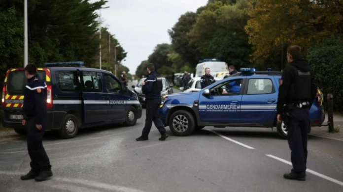 مسلح بسكين يثير الهلع في كورسيكا: تفاصيل الحادث الأمني