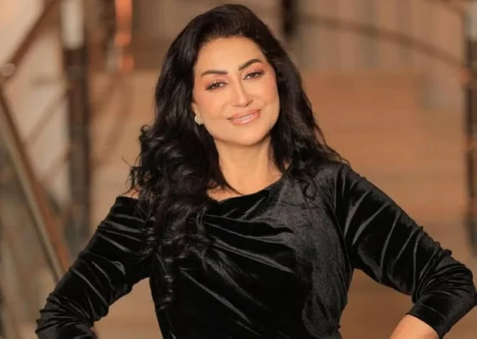 وفاء عامر: حقيقة شائعات الهروب من مصر وتصريحاتها لـ عكاظ