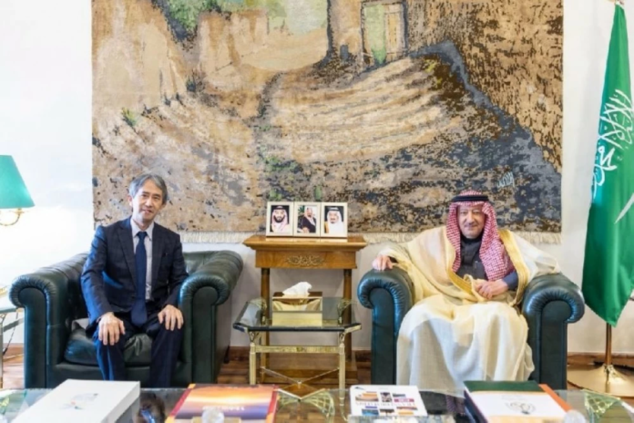 تعزيز العلاقات: نائب وزير الخارجية يستقبل مساعد الياباني