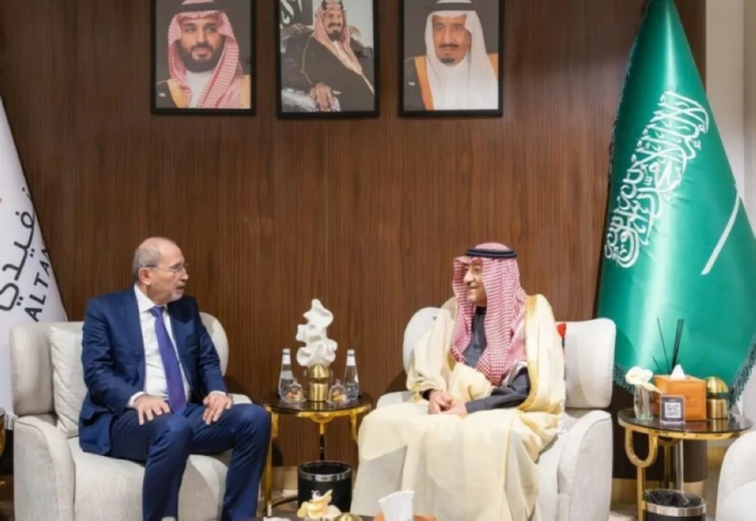 وزير خارجية الأردن في الرياض: تعزيز العلاقات الإقليمية