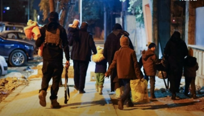 مقتل 2 وإصابة 15 في استهداف 