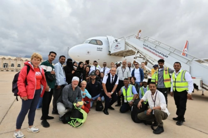 سقطرى: نجاح نقل العالقين وبدء رحلات دولية منتظمة بدعم سعودي