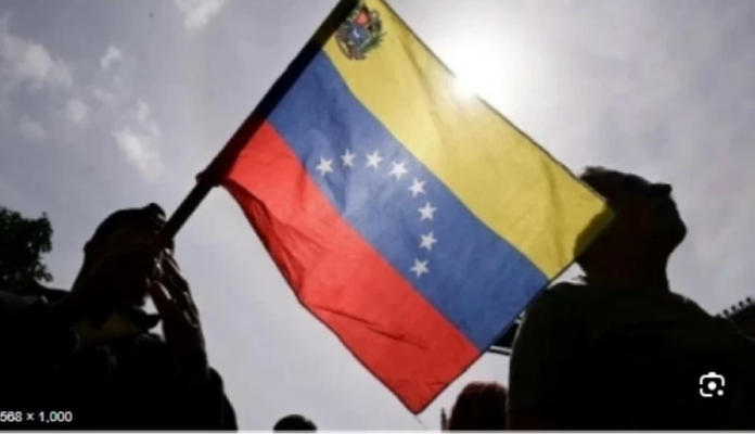 أزمة ديون فنزويلا: 200% من الناتج المحلي الإجمالي وتداعيات عالمية