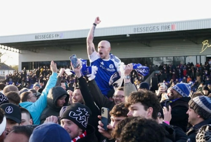 مفاجأة كأس الاتحاد: ماكلسفيلد يُقصي كريستال بالاس في إنجاز تاريخي