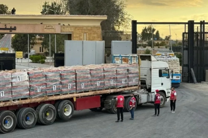 إسرائيل تمنع 6000 شاحنة مساعدات لغزة: أزمة إنسانية متفاقمة