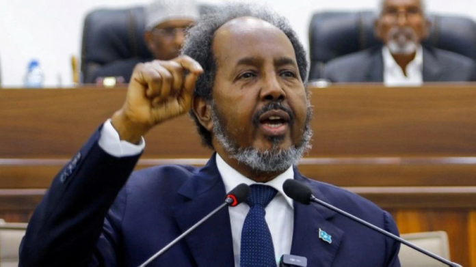 الصومال يلغي اتفاقيات الإمارات: سيادة وموانئ