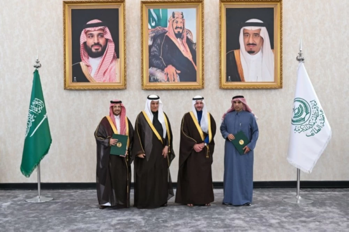 محافظ الطائف ووزير البيئة: تعزيز مشاريع التنمية المستدامة ورؤية 2030