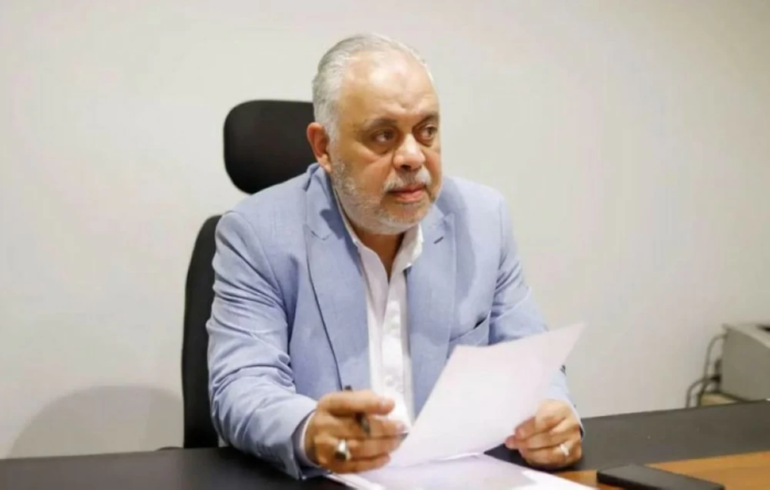 أشرف زكي ينفي سفر الفنانين لدعم منتخب مصر بنهائي أفريقيا