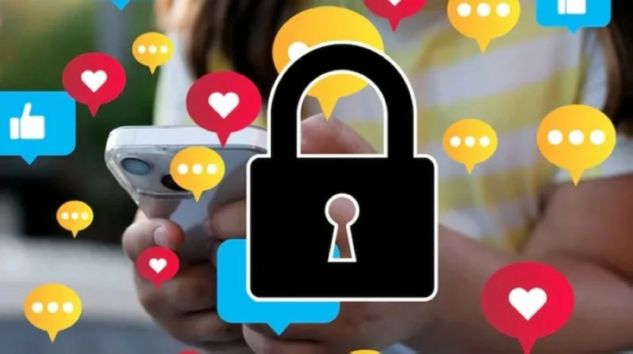 ميتا تعطل 500 ألف حساب في أستراليا: حظر القاصرين