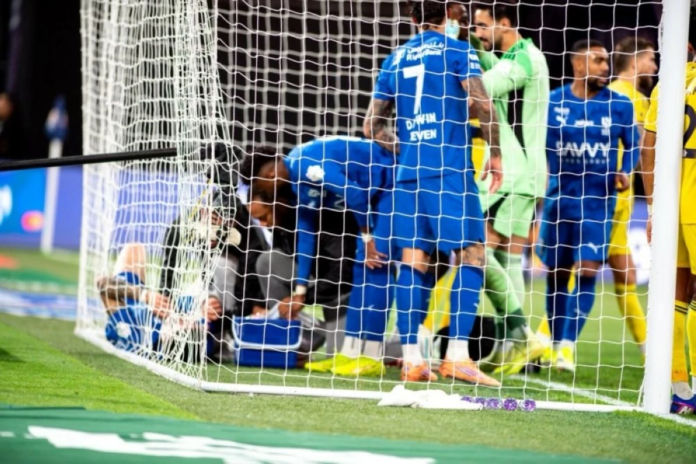 طرد نواف العقيدي: الحمراء الأولى في ديربي النصر والهلال