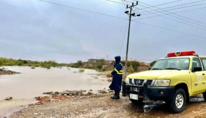 الدفاع المدني يحذر: ابتعدوا عن السيول والأودية لسلامتكم