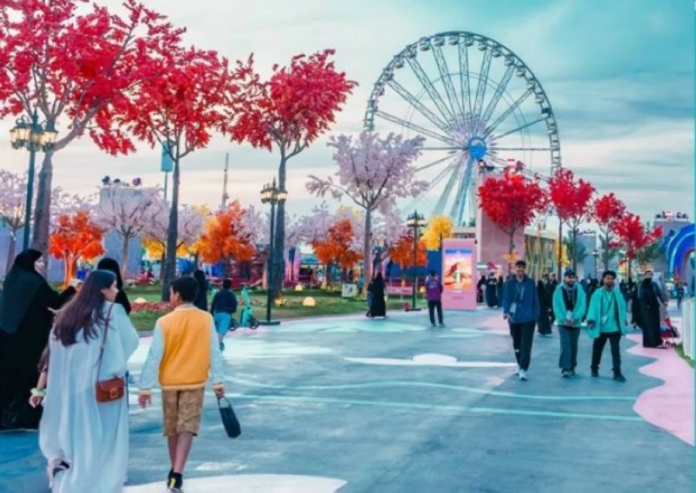 نمو الاقتصاد السعودي 2026: 4.7% ومشاريع 305 مليار ريال