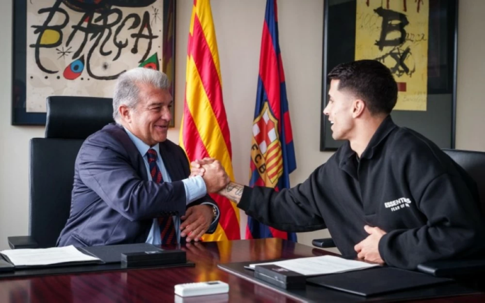 برشلونة يؤكد صفقة كانسيلو: عودة الظهير البرتغالي من الهلال