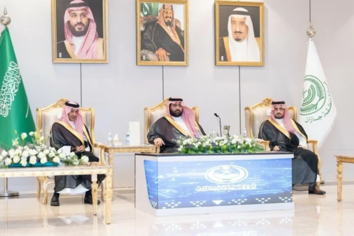 أمير جازان يدعم الإعلام: لقاء تاريخي لتعزيز التنمية ورؤية 2030