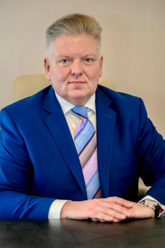 الدعم السعودي اليمني يسهل مغادرة سياح سقطرى: إشادة بولندية