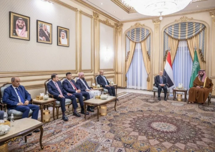 اليمن يشيد بالدعم السعودي الشامل لتعزيز الاستقرار والتنمية