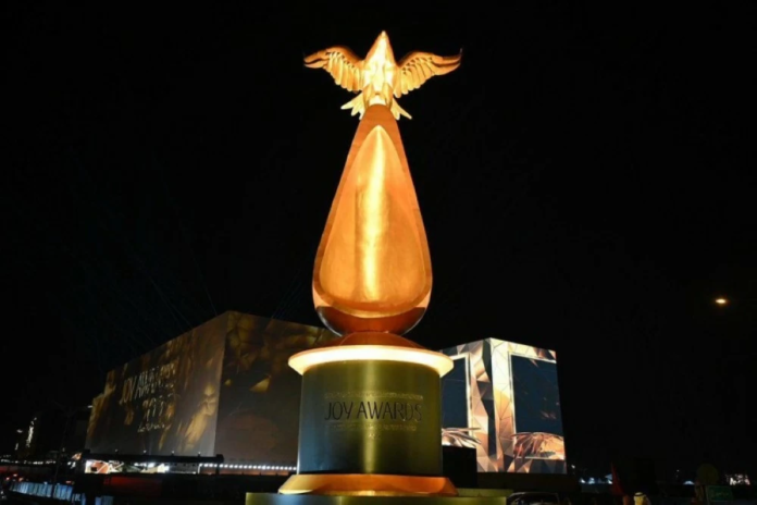 Joy Awards 2024: نجوم الفن والرياضة يتألقون في ليلة موسم الرياض