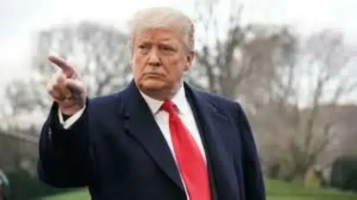 ترمب: حكومة إيران قد تسقط.. ودور بهلوي المحتمل