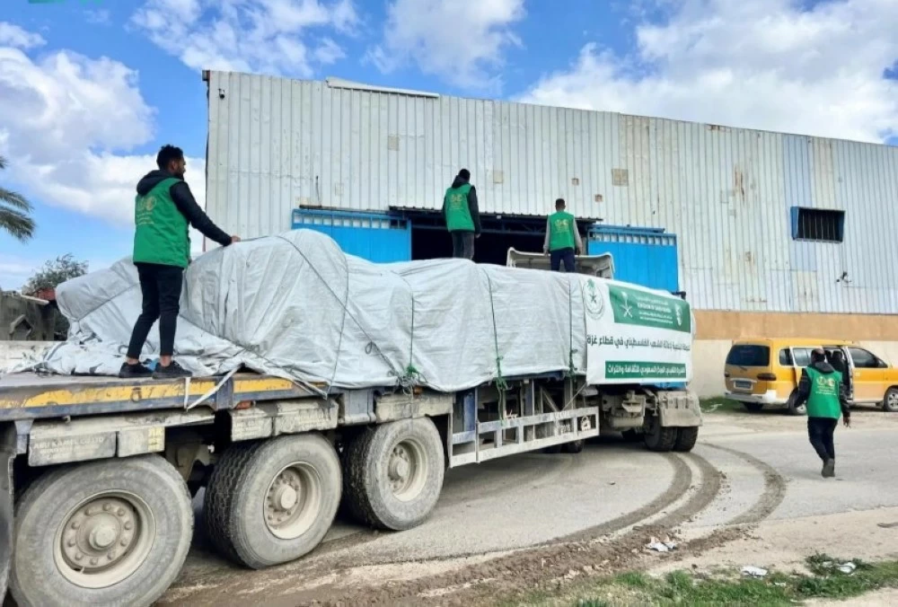 قافلة مساعدات غذائية من مركز الملك سلمان للإغاثة تصل غزة