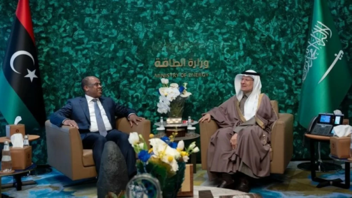 وزير الطاقة السعودي يناقش مستقبل الطاقة مع مسؤولين دوليين