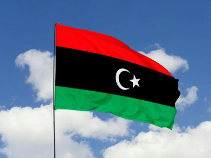 تخفيض الدينار الليبي: أسباب وتأثيرات القرار الاقتصادي