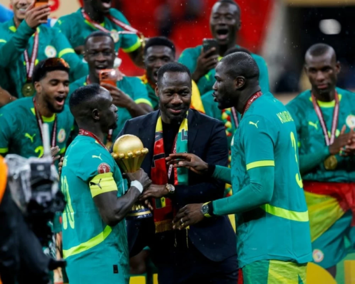 لفتة كوليبالي لماني: رمز القيادة والروح الرياضية في AFCON
