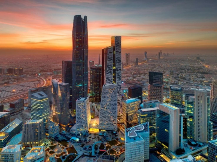 صندوق النقد يرفع توقعات نمو السعودية: 4.5% بحلول 2026