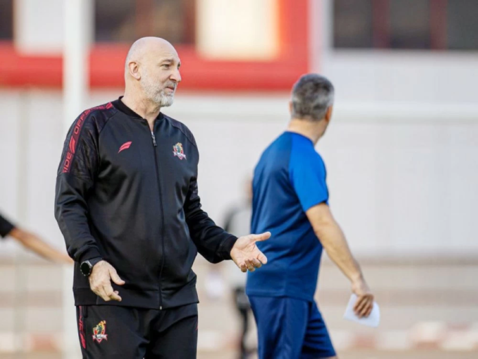 نادي الوحدة: قرارات حاسمة بشأن اللاعبين وصفقة جنسون