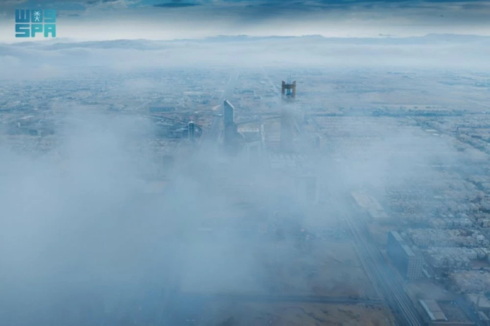 تحذير الأرصاد: أمطار غزيرة وسيول تضرب السعودية حتى الأحد