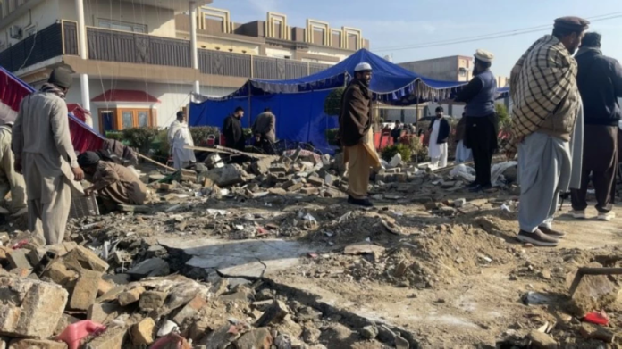 هجوم انتحاري بباكستان: 7 قتلى بحفل زفاف وتصاعد التوتر