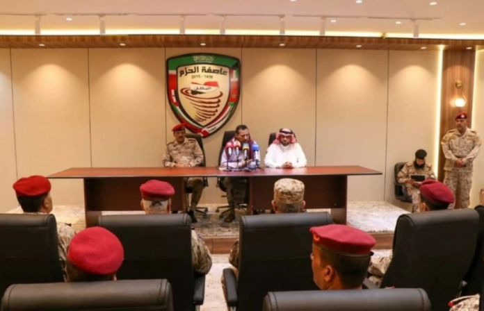 اجتماع عدن: خطة إعادة تموضع القوات لتعزيز الاستقرار المدني