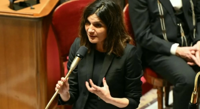 فرنسا: لا تدخل عسكري في إيران.. دعم الشعب أولوية