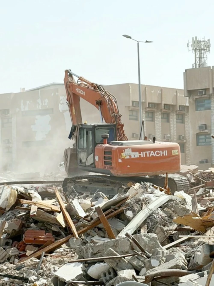 جدة تبدأ إزالة 1011 مبنى آيلاً للسقوط في الرويس لتعزيز السلامة والتطوير الحضري