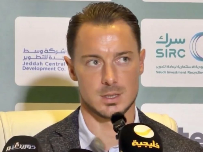 يايسله يلمح لصفقات الأهلي الجديدة: ضحكة تشعل سوق الانتقالات