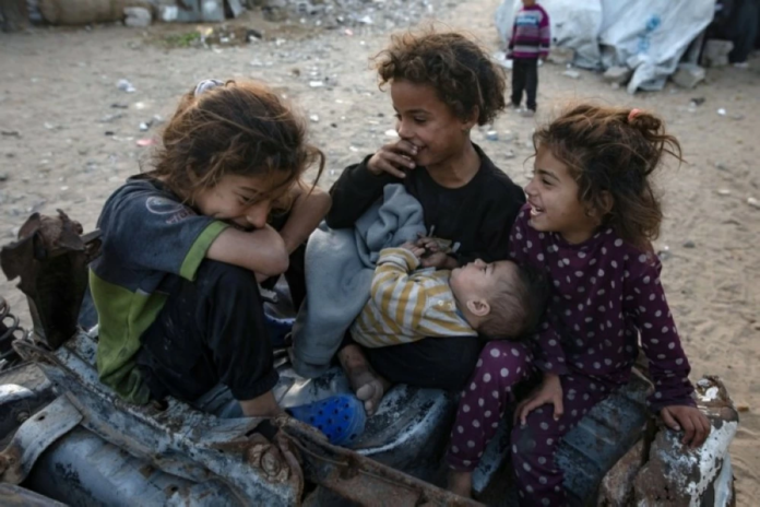 اليونيسف تُدخل أدوات مدرسية لغزة بعد عامين من الحظر