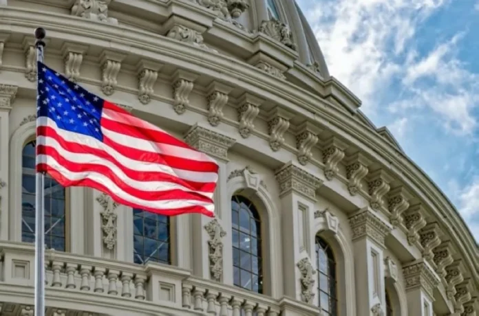 إغلاق حكومي أمريكي محتمل: الأسباب والتأثيرات المتوقعة