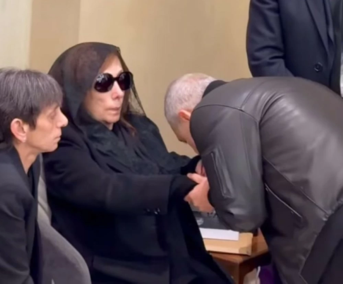 فيروز تتلقى العزاء في نجلها هلي الرحباني: تضامن فني ورسمي