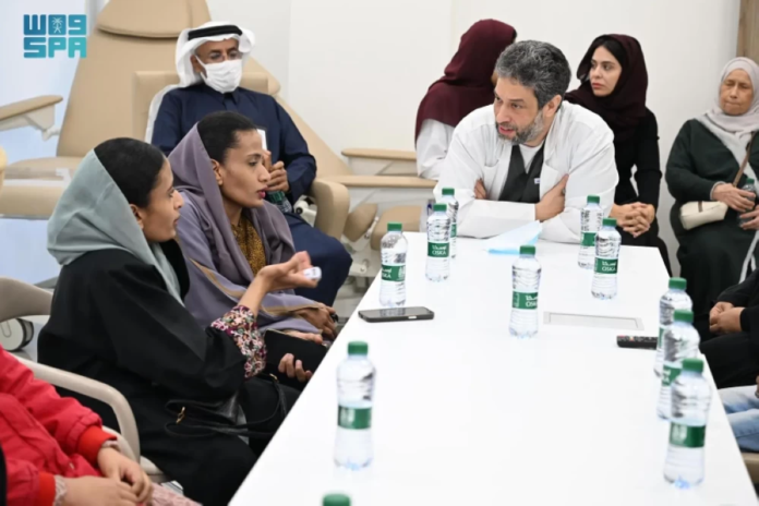 تقييم طبي سعودي للتوائم المفصولين: رعاية متكاملة وعلاج للألم