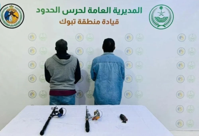 حرس الحدود بتبوك يضبط مخالفين يمارسان الصيد دون تصريح