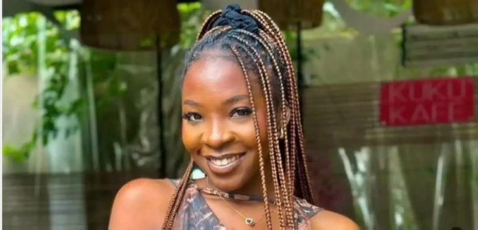 وفاة المغنية النيجيرية إيفونانيا نوانجيني بلدغة ثعبان