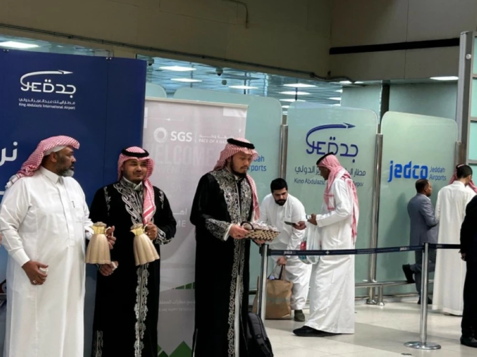 رحلات جدة سقطرى تستأنف بدعم سعودي بعد 11 عاماً