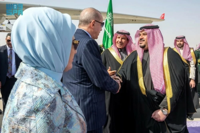 الرئيس أردوغان في الرياض: تعزيز العلاقات السعودية التركية